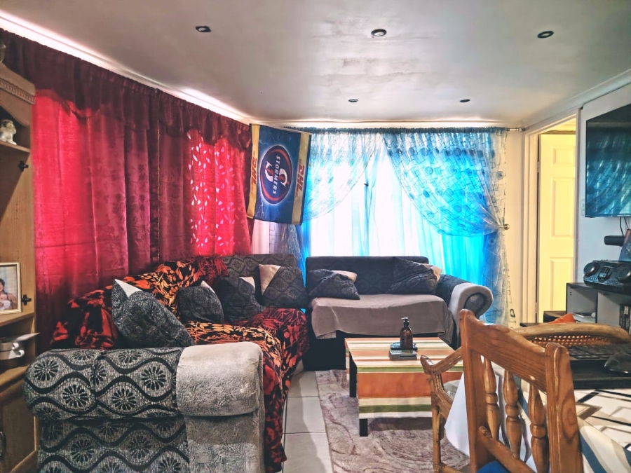 3 Bedroom Property for Sale in Sercor Park Western Cape